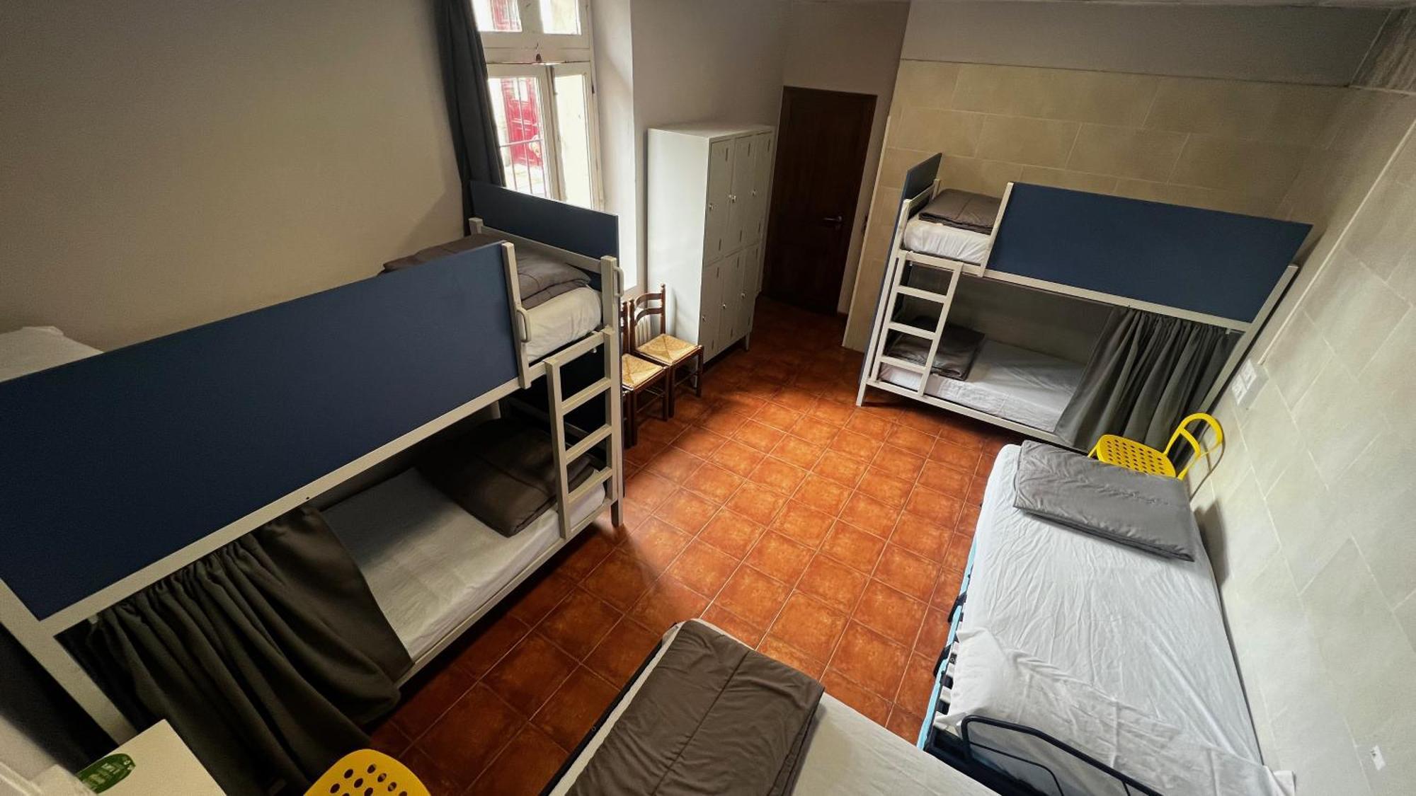 Albergue La Estacion Лянес Екстериор снимка