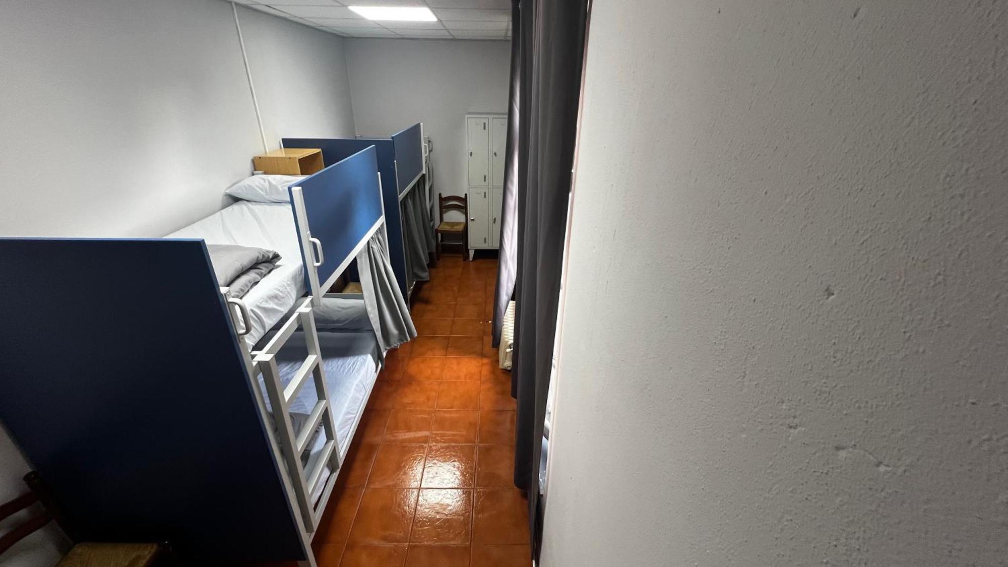 Albergue La Estacion Лянес Екстериор снимка