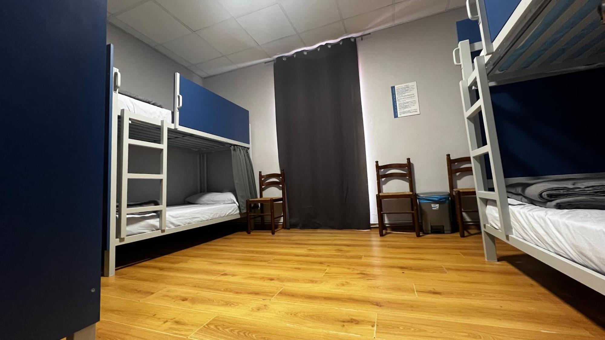 Albergue La Estacion Лянес Екстериор снимка