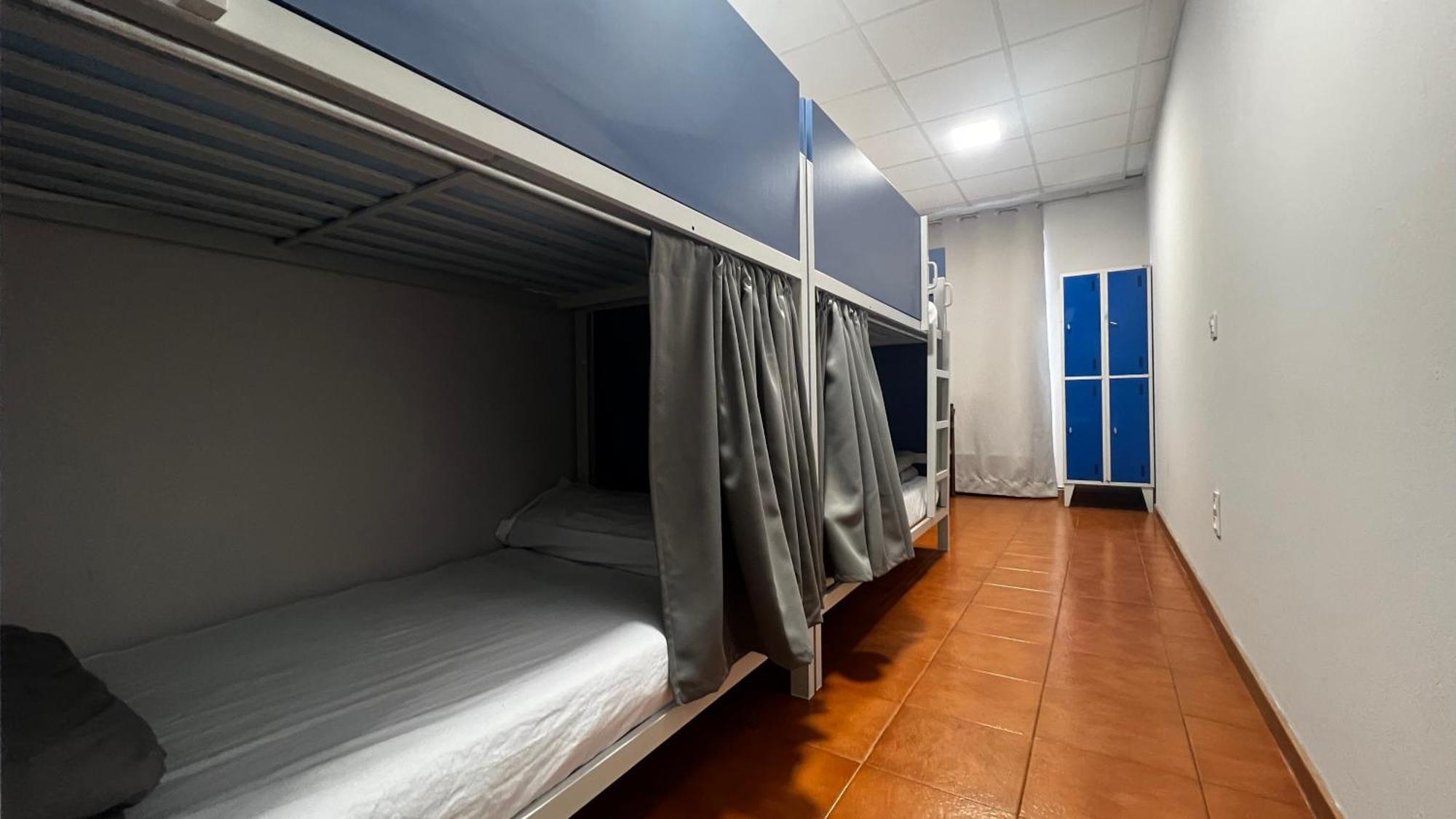Albergue La Estacion Лянес Екстериор снимка